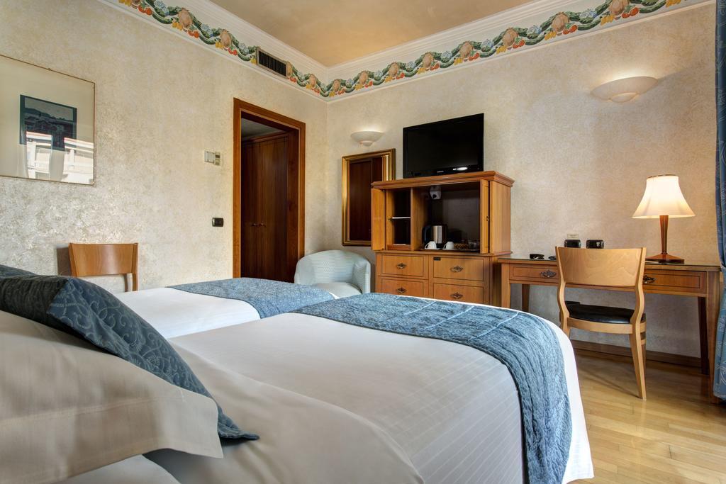 Hotel Firenze Verona Esterno foto