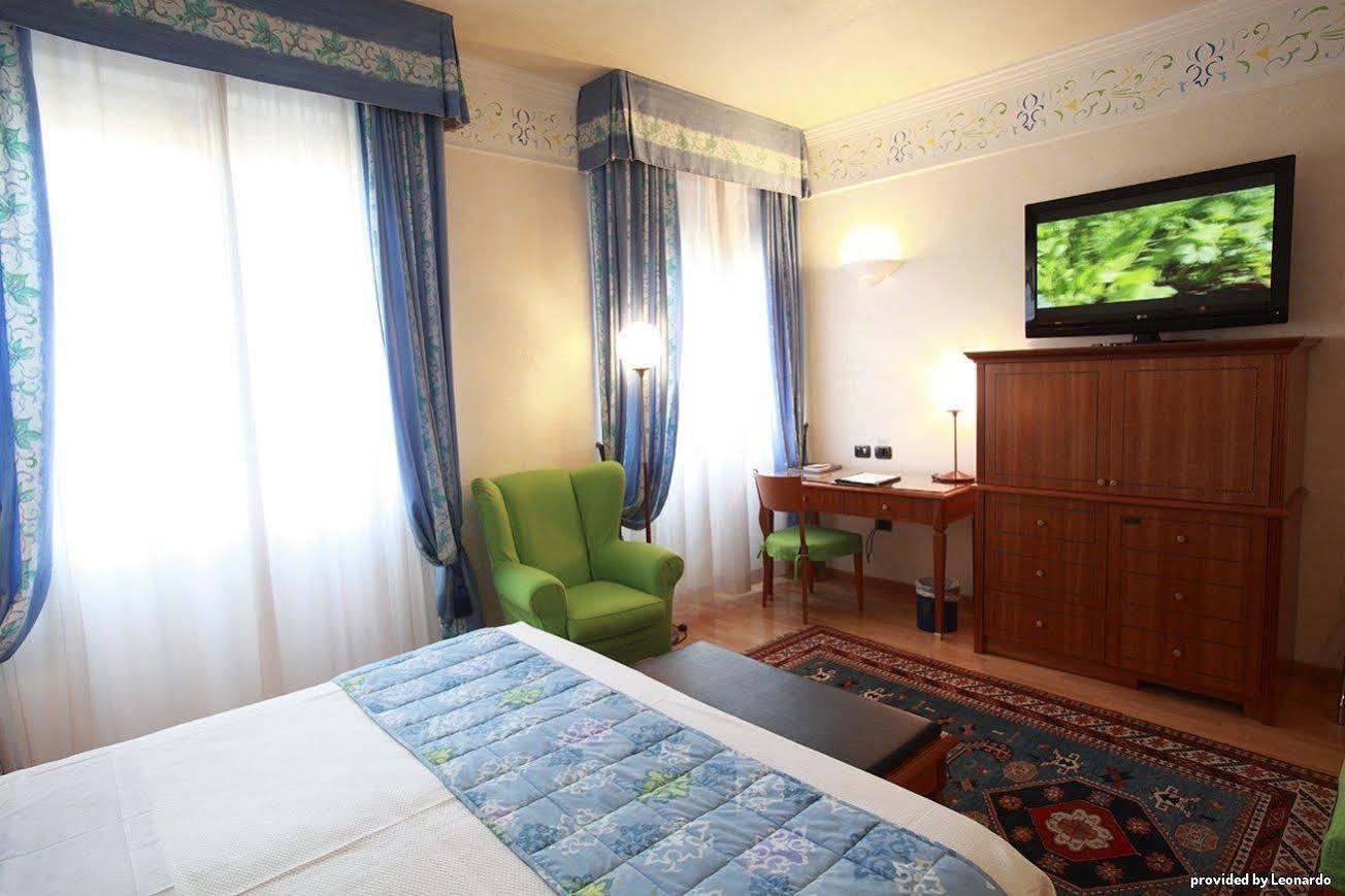 Hotel Firenze Verona Camera foto